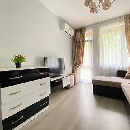 Paradise Complex アパート *