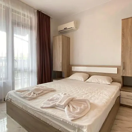 Paradise Complex * プリモルスコ