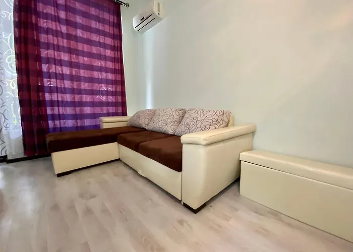 Paradise Complex פרימורסקו