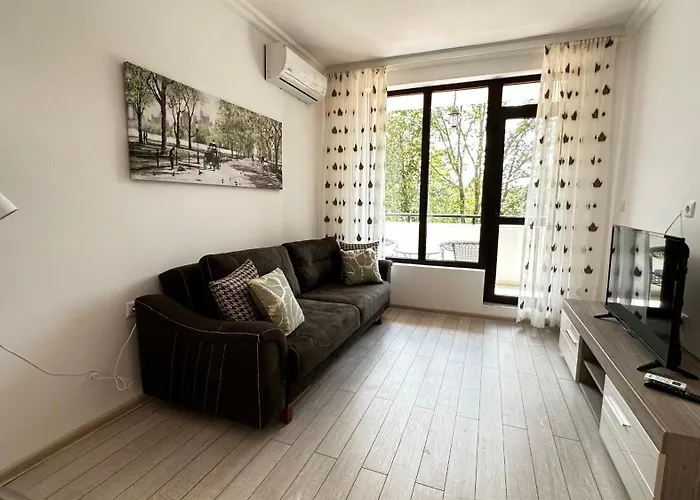 Paradise Complex * פרימורסקו