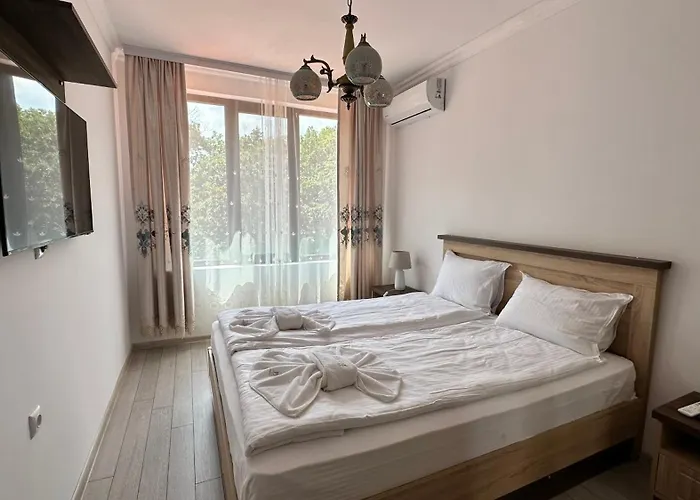 Paradise Complex פרימורסקו