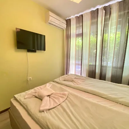 Green Paradise Complex Apartment *