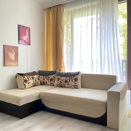 Paradise Complex Πριμόρσκο