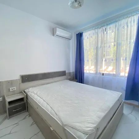 Paradise Complex Apartment