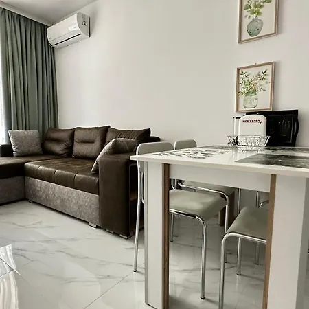 Paradise Complex * פרימורסקו