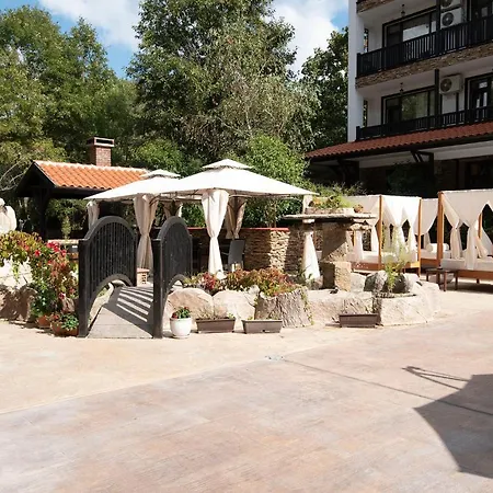 Green Paradise Complex *